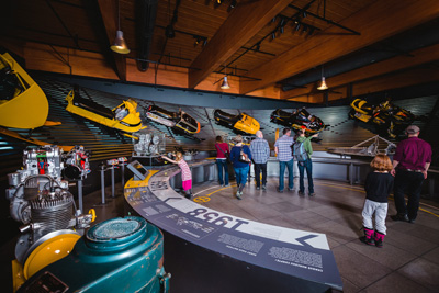 Découvrez l’héritage du célèbre inventeur de la motoneige Ski-Doo® au Musée de l’ingéniosité J. Armand Bombardier